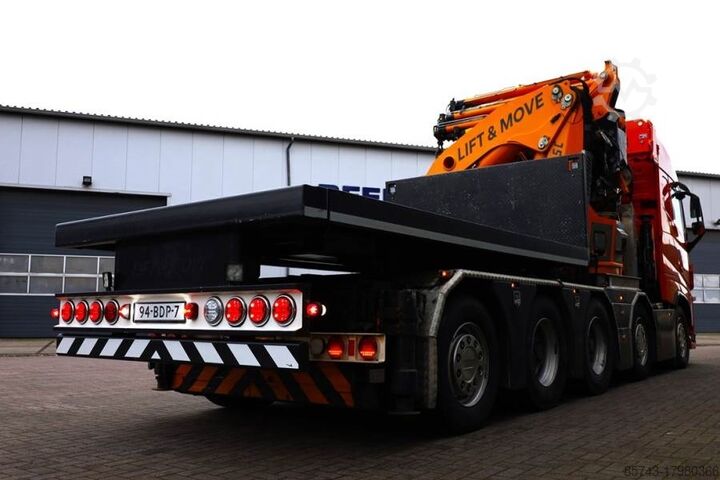 Arazi vinci Volvo FH12 With Cormach 135t/m Crane Volvo FH12 10x4 Wit