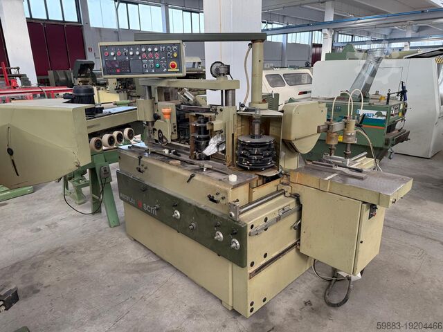 Szögablakok megmunkáló központja SCM Multiflex