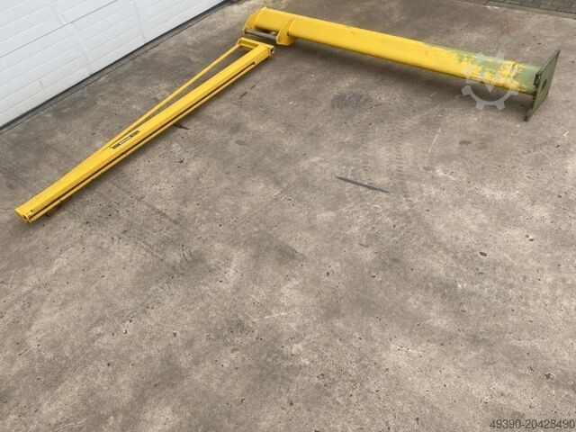 Sloupový výložníkový jeřáb DEMAG KBK 2