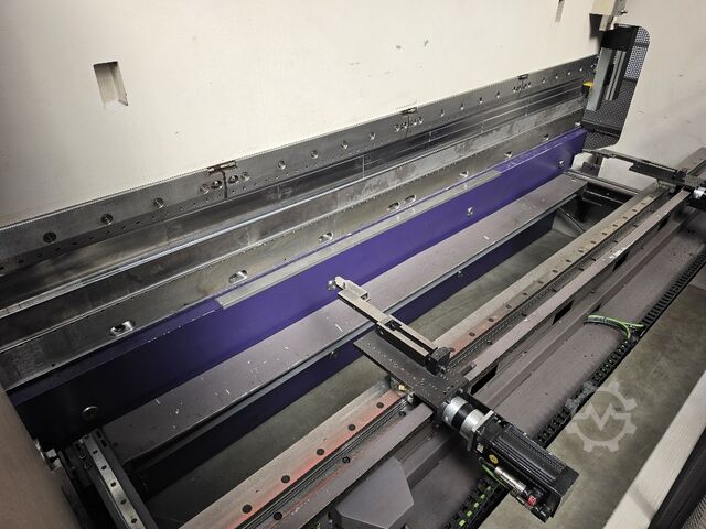 Prensa plegadora Bystronic PR 200x4100