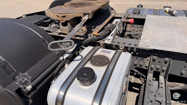 Trattore stradale standard MERCEDES-BENZ 1840 LS Streamspace Hydraulik Alcoa