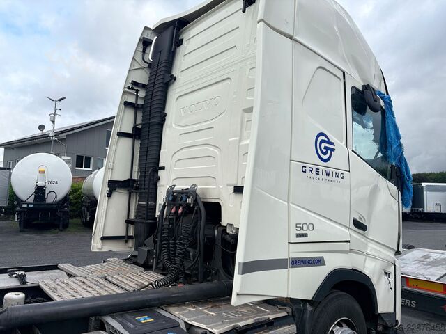 Trattore stradale standard VOLVO FH 500 4x2, Globetrotter XL Aero, UNFALL