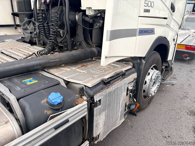 Trattore stradale standard VOLVO FH 500 4x2, Globetrotter XL Aero, UNFALL