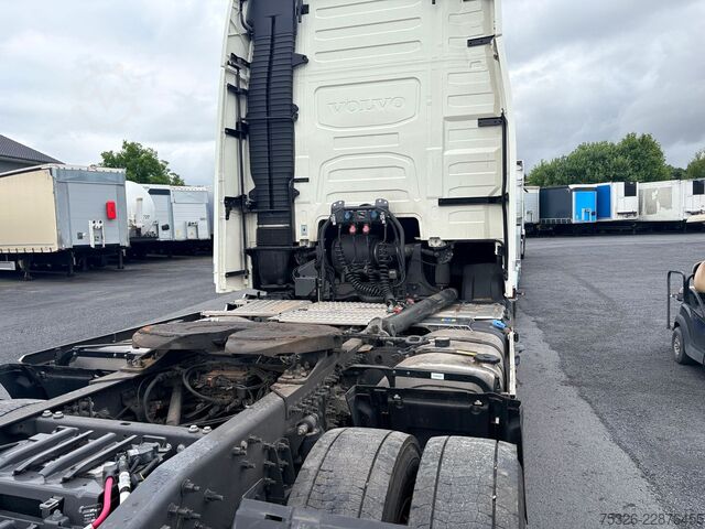 Trattore stradale standard VOLVO FH 500 4x2, Globetrotter XL Aero, UNFALL