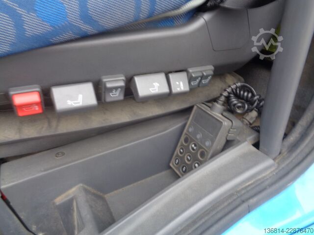 Plachtová dodávka IVECO 80E17 / EU3. 1. Hand