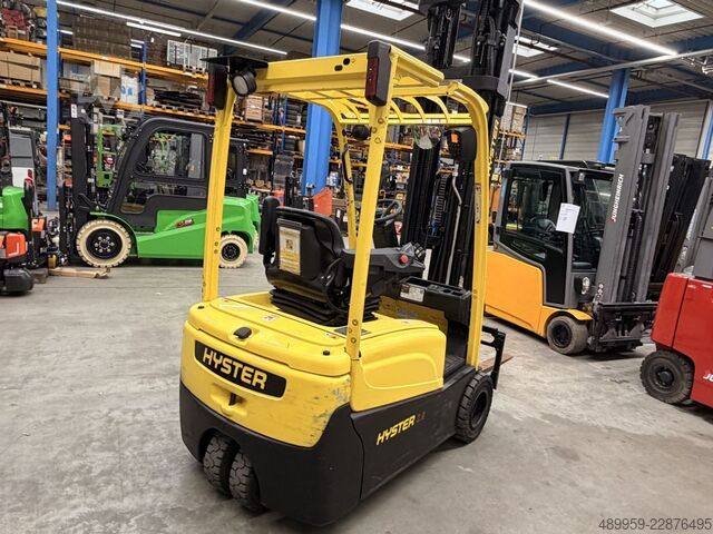 Elektrický 3kolový vysokozdvižný vozík Hyster J2.0 XNT