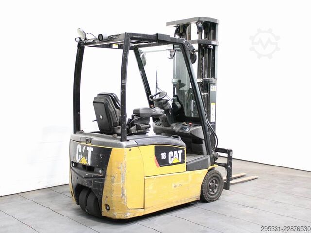Carrello elevatore elettrico a 3 ruote Caterpillar EP 18 CPNT