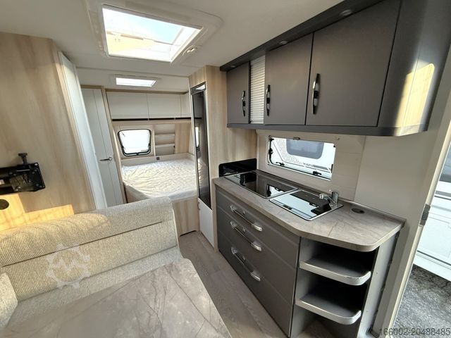 Karavan HOBBY De Luxe 540 KMFe Garage Auflastung 1800 kg