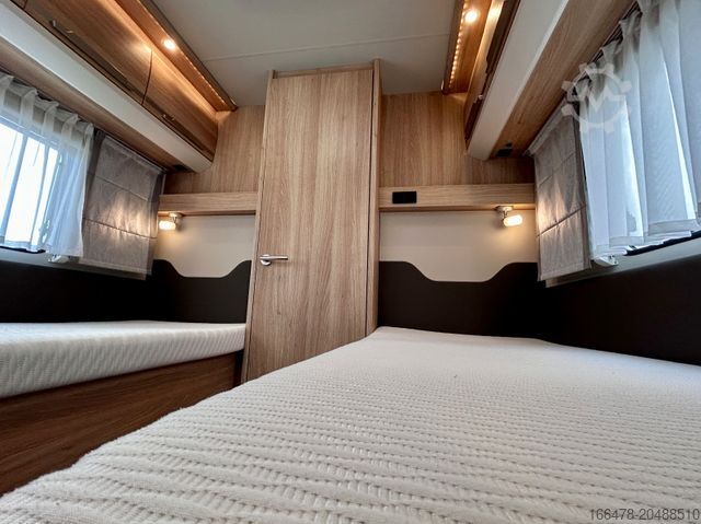 Yarı entegre karavan KNAUS Sky TI 700 MEB *Einzelbetten-Automatik-Heckbad*