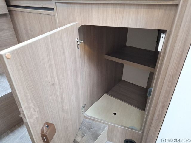 Yarı entegre karavan CARADO T 457 180 PS Automatik Maxi Clesana. Alarmanlage