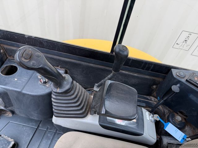 Mini ekskavatör KOMATSU PC26MR-3 / 2020 BJ / 2 x Löffel