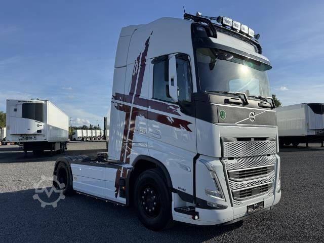 Τυπική μονάδα τράκτορα Volvo FH 500 Globe XL Retarder I-Park Cool