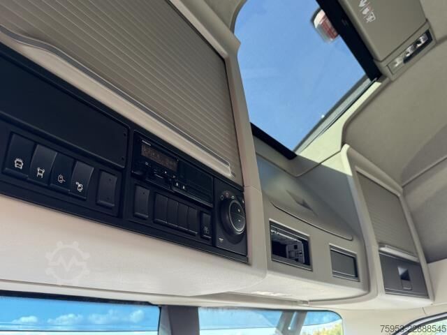 Τυπική μονάδα τράκτορα Volvo FH 500 Globe XL Retarder I-Park Cool