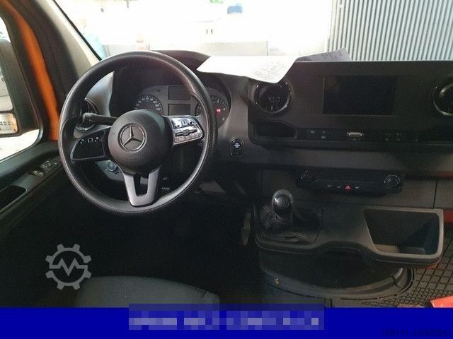 Furgoneta de caja alta MERCEDES-BENZ Sprinter III Kasten FWD 211/214 CDI FWD L2