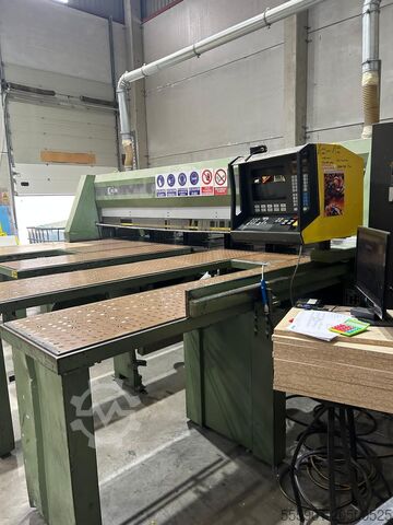 Serra de painel HOLZMA HPP 22