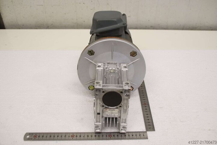 Motoreductor 0,55 kW 9 rot/min Dalian NET NMRV 050  Y2-802-6