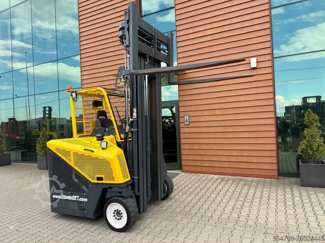 Vierwege-Gabelstapler Combilift CB4500//2019 year // Triplex 6400 mm
