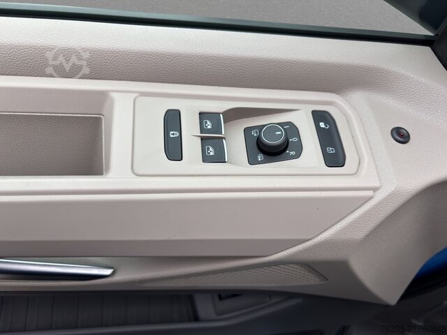 Miniautocarro VW T7 Multivan 2.0 TSI Life ACC AUT Fernlichtass.