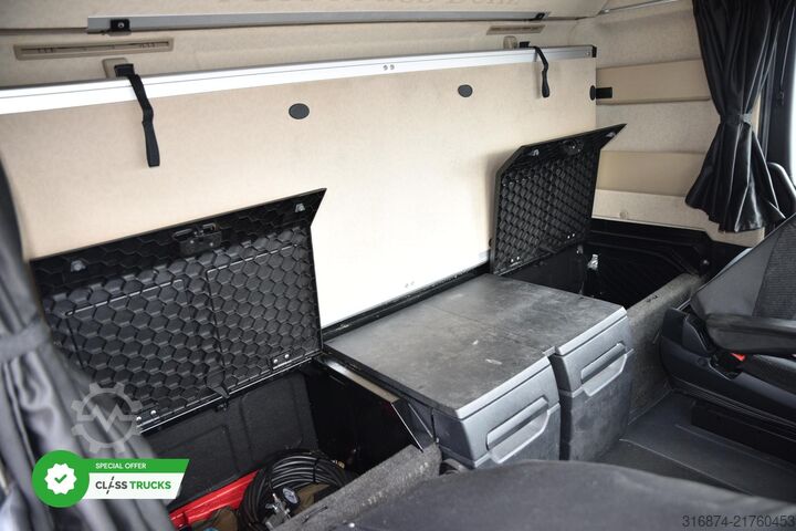 Cap tractor standard MERCEDES-BENZ Actros 5 1845 BigSpace