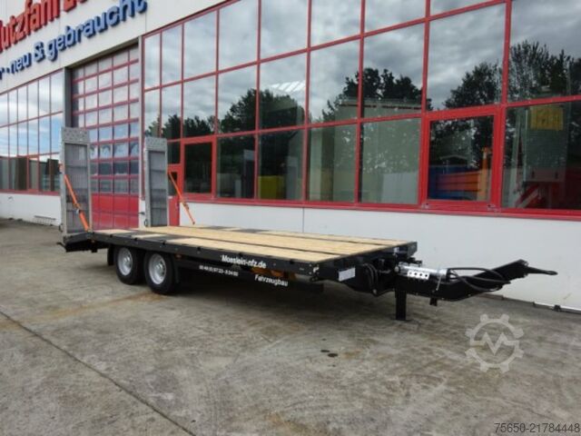 Reboque com plataforma rebaixada Möslein TTT 13- 6,28P  Neuer Tandemtieflader 13 t GG