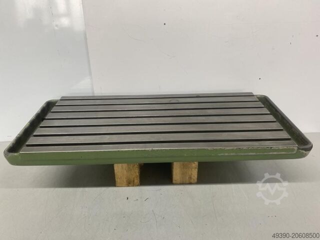 Univ., sto za glodalicu, ugaoni sto, ugaoni stezni element; stezni sto, T-utorni sto, dodatni sto za vermutlich MAHO 700 x 330