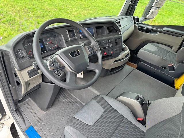 Tanker MAN TGS 33.400 BB CH Fuel Tank Truck (4 units)