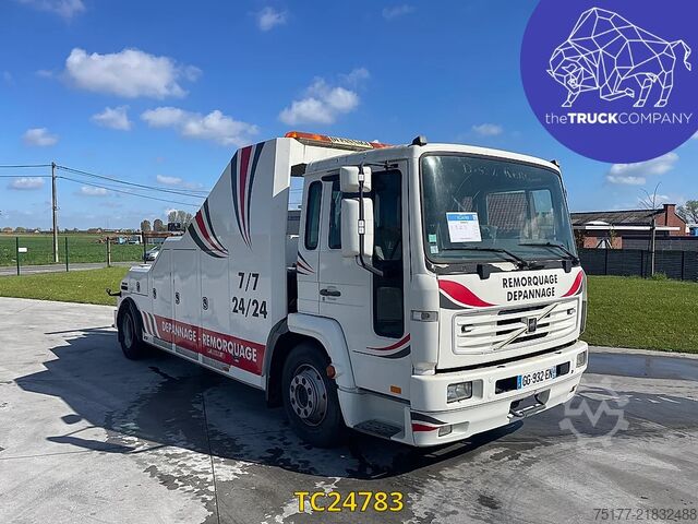 Fourgon porte-voitures Volvo FL