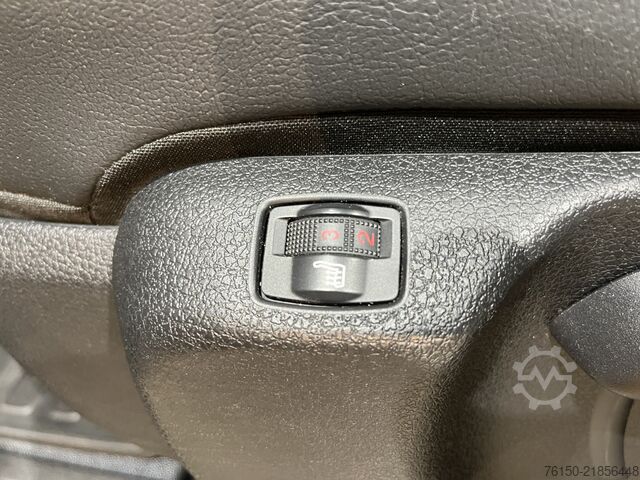 Panelvan Opel Vivaro 2.0 CDTI L3H1 123 PK / Euro 6 / Airco / ...