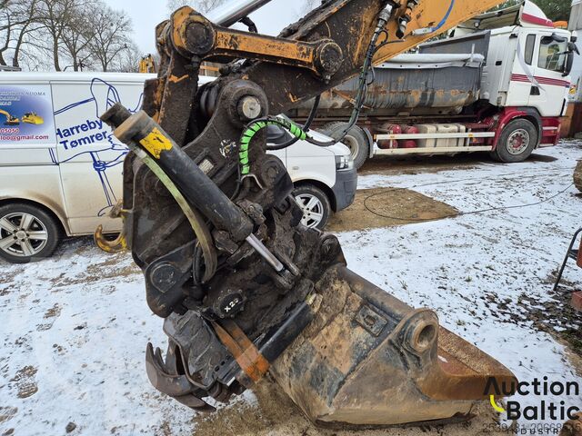 Rupsgraafmachine Case CX 210 B