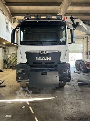 Kipper vrachtwagen MAN TG3 33.520 6x6