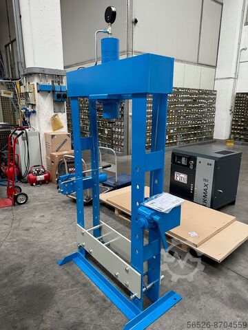 Hydraulische pers 30 ton OMCN P/30 SA