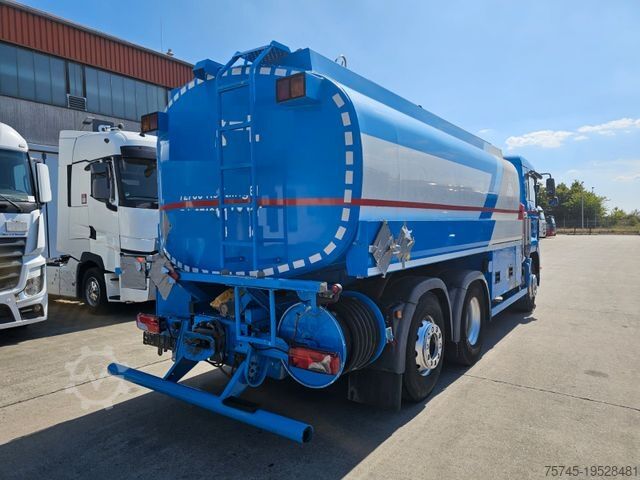 Tartálykocsi MAN TGA 26.440 * 3 KAMMER *OBER-/UNTERBEFÜLLUNG*LIFT