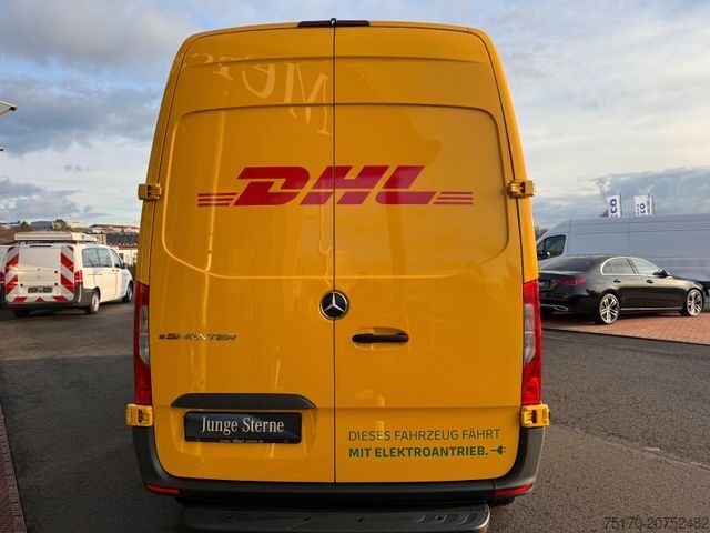 Panel van MERCEDES-BENZ eSprinter 312 DHL Regal KEP-Ausbau