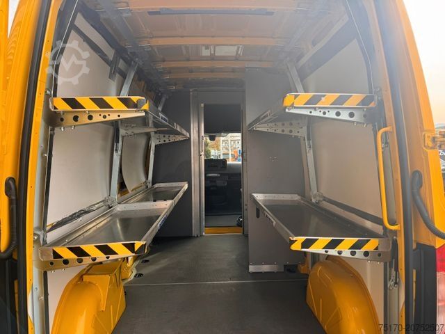 Panel van MERCEDES-BENZ eSprinter 312 DHL Regal KEP-Ausbau