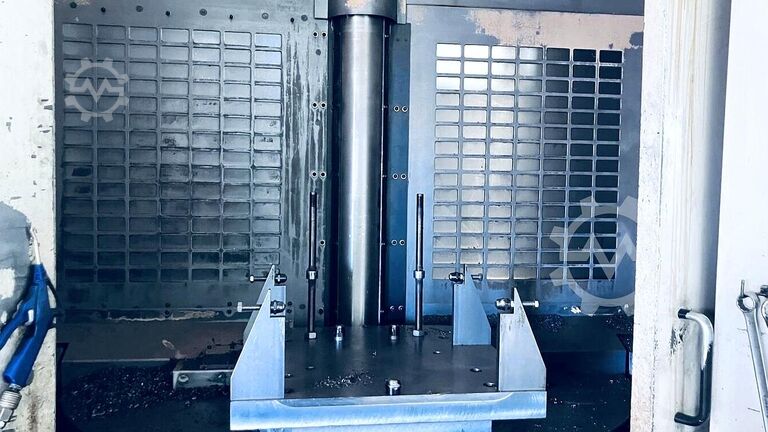 Centrum tokarsko-frezarskie CNC Okuma MA50HB