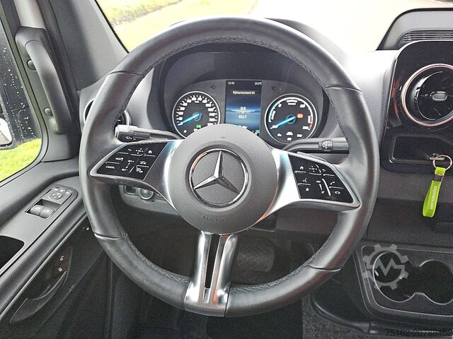 Bestelauto MERCEDES-BENZ ESPRINTER 320 L2H2 81 kWh LED