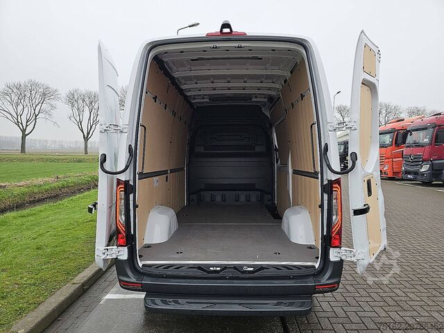 Bestelauto MERCEDES-BENZ ESPRINTER 320 L2H2 81 kWh LED