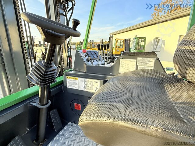 Vierwegvorkheftruck Combilift CB4000 GAS TRIPLEX 5200 POSITIONER