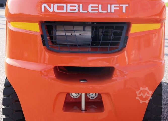 Električni viljuškar za 4 točka Noblelift CPD38-A