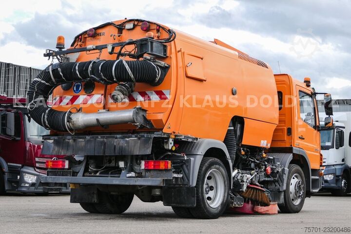 Gatusopmaskin MERCEDES-BENZ Atego 1324 Straßenkehrmaschine Bucher