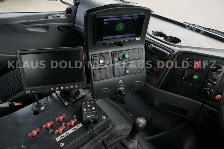 Gatusopmaskin MERCEDES-BENZ Atego 1324 Straßenkehrmaschine Bucher