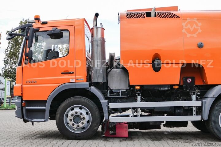 Gatusopmaskin MERCEDES-BENZ Atego 1324 Straßenkehrmaschine Bucher