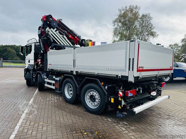 Camión de plataforma MAN TGS 35.520 8x2 Hydrodrive 8x4. Fassi F805 techno