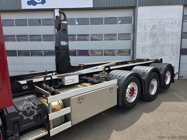 Sistem de braț cu cârlige Scania R450 8x2 full air / retarder
