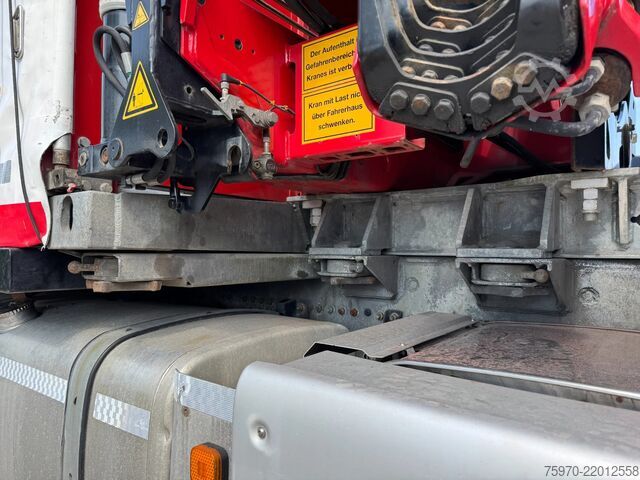 Vrachtwagen met kraan MAN TGX 26.480 XXL 6X2 HMF 2620 CRANE + BDF BODY + ...