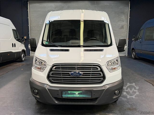 Furgoneta FORD Transit Kasten L2H2 Klima Tempomat R-CAM PDC AHK