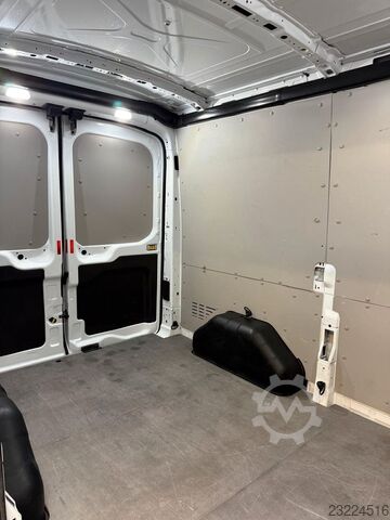 Furgoneta FORD Transit Kasten L2H2 Klima Tempomat R-CAM PDC AHK