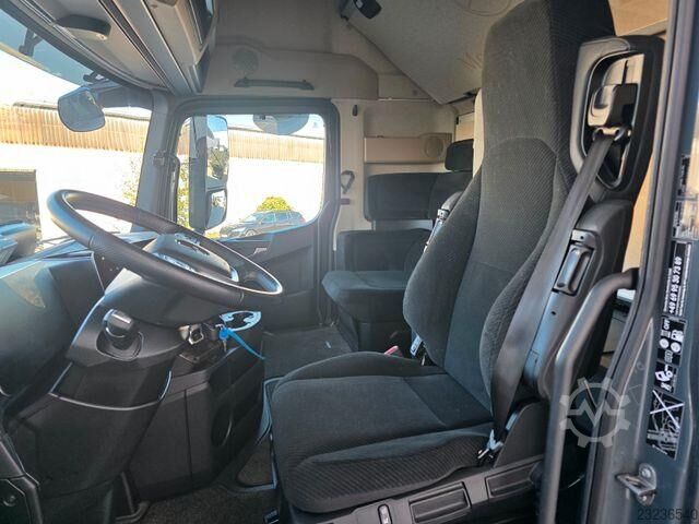 Mercedes-Benz Actros 1848 LS avec ralentisseur, cabine SoloStar BigSpace, 2 essieux Mercedes-Benz Actros 1848 LS Retarder SoloStar BigSpace 2x