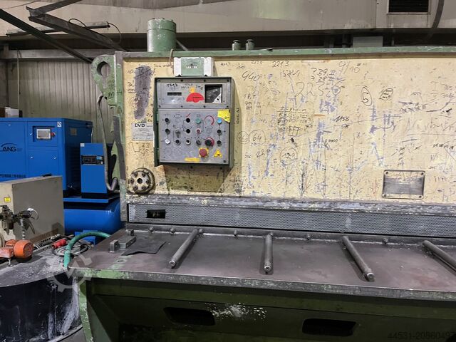 Guillotine shear LVD MVS 62/4