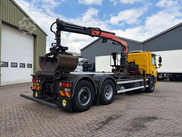 Vrachtwagen met kraan DAF CF 75.250 PALFINGER CRANE + HOOKLIFT  143.037km